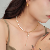 Collier de luxe avec pendentif papillon en perles pour soirée