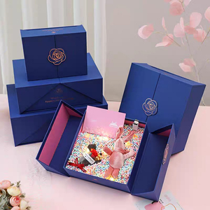 Scatola Regalo Magnetica Rigida a Forma di <span class=keywords><strong>Libro</strong></span> <span class=keywords><strong>Blu</strong></span> Scuro Impermeabile Riutilizzabile Personalizzata all'Ingrosso in Cartone Grigio per Confezioni Regalo Premium - Product Image 1