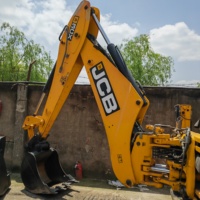 Chargeuse-pelleteuse JCB 3CX d'occasion, moteur, pompe, boîte de vitesses, haute performance, modèle 2023, puissance 84 kW, capacité 5 tonnes