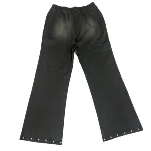 Pantalon de survêtement noir délavé à l'acide, avec logo imprimé DTG personnalisé, déchiré, en molleton français vintage, avec strass - Product Image 3