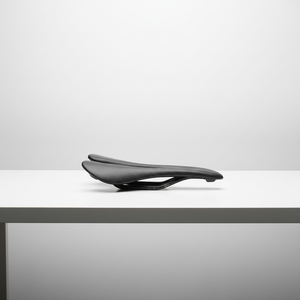 Sillín de Bicicleta Ergonómico de Fibra de <span class=keywords><strong>Carbono</strong></span> 3K, 5mm de Grosor, Diseño Hueco y Transpirable, Ligero para Bicicletas de <span class=keywords><strong>Carretera</strong></span>, MTB y Carreras - Product Image 1