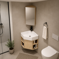 Meubles de salle de bain d'angle triangulaires peu encombrants en contreplaqué de chêne avec lavabo en céramique, étagères ouvertes et armoire miroir pour petit appartement