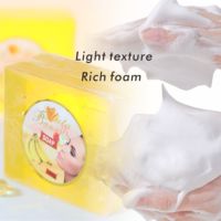 Savon blanchissant à la banane biologique de marque OEM, soin anti-âge de la peau, anti-taches brunes, anti-acné, savon solide pour le corps et le visage, utilisation quotidienne