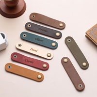 Organisateur de câbles en cuir personnalisé et significatif, enrouleur de cordons sur mesure pour cadeaux d'anniversaire de travail