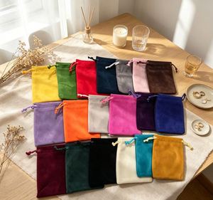 En stock, pochette à bijoux de haute qualité, disponible en plusieurs couleurs, prête à être expédiée, sac de rangement pour bijoux en velours doux - Product Image 5