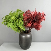 Feuilles d'érable artificielles rouges décoratives 3D de haute qualité pour la décoration