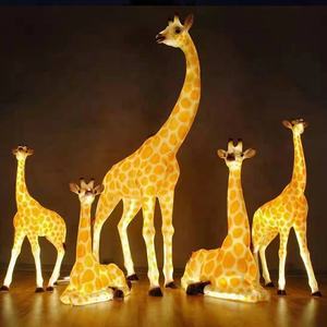 Statue d'animal en marbre, sculpture de <span class=keywords><strong>girafe</strong></span> en fibre de verre électroplaquée, statue d'animal <span class=keywords><strong>girafe</strong></span> pour la décoration de la maison - Product Image 4