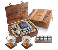 Juego de decantador clásico personalizado con vaso cuadrado de whisky caja de madera grabada piedras de whisky-accesorios para bebidas regalo