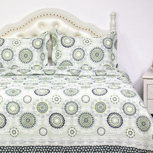 Housse de couette en velours Jacquard de qualité supérieure King Size Housse de literie respirante douce <span class=keywords><strong>pour</strong></span> une utilisation en toutes saisons - Product Image 4