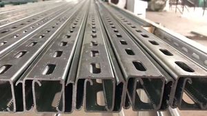 <span class=keywords><strong>HDG</strong></span> <span class=keywords><strong>Unistrut</strong></span> C Canal Sismique Contreventement Support En Acier Entretoise Fente Canal En Acier Au Carbone Matériau De Construction - Product Image 4