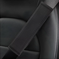 Housse de protection universelle en fibre de carbone pour ceinture de sécurité de voiture, coussinet de protection pour l'épaule, accessoires intérieurs automobiles, couleur personnalisée, marque OEM populaire