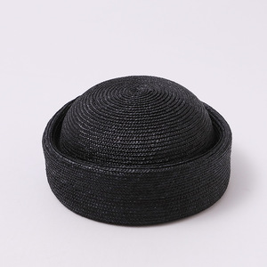 Chapeau de paille rond style rétro Hepburn, tissé en herbe naturelle de blé, avec logo personnalisé, protection solaire, pour la plage, design niche français décontracté - Product Image 1