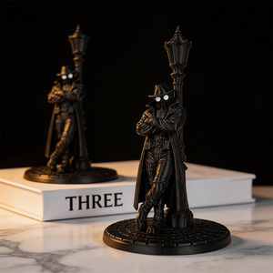 Figura con capa negra impresa en 3D con poste de lámpara de 5.91in/15cm, modelo de estatua de juguete de ciencia ficción y fantasía para exhibición en escritorio. - Product Image 3