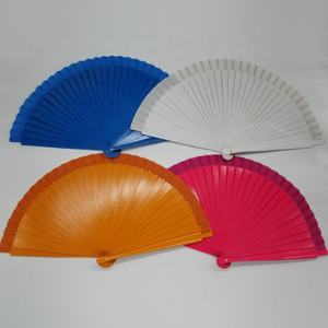 Abanico plegable de madera para Festival español, Accesorio clásico, ideal para regalo de boda, recuerdo, Personal - Product Image 1