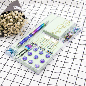 Conjunto de oficina de arcoíris, novedoso y exquisito conjunto de regalo de papelería, forma de corazón, Pin de empuje, forma de <span class=keywords><strong>cisne</strong></span>, Clip de papel, carpeta, Bolígrafo De Metal - Product Image 1