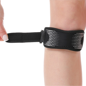 Bande de genouillère ajustable et respirante pour le football, la course à pied, le sport, l'exercice et la protection médicale - Product Image 1