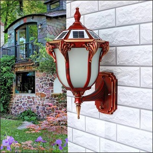 Lampe murale solaire LED extérieure en alliage d'aluminium, lumière blanc chaud 3500K, étanche, montage mural, garantie 10 ans, verre trempé - Product Image 5