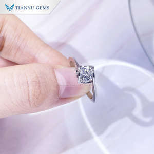 Bague en argent sterling 925 Tianyu avec sertissage asymétrique, moissanite 0,5 ct et 1 ct, couleur D, VVS, bijoux fins pour femmes - Product Image 3