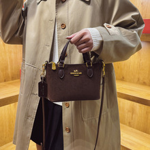 <span class=keywords><strong>Bolso</strong></span> de lujo para mujer, nueva versión coreana, estilo retro, <span class=keywords><strong>pequeño</strong></span> y versátil, elegante <span class=keywords><strong>bolso</strong></span> de hombro y bandolera. - Product Image 4