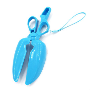 Portable <b>Dog</b> Poop Scoop <b>Scissors</b> Style Plastic Pet Waste Remover For <b>Dogs</b> - Product Image 2