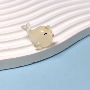 Miniatures lumineuses en résine transparente 3D Kawaii Narval pour accessoires d'artisanat, bricolage et embellissement de scrapbooking - Product Image 3