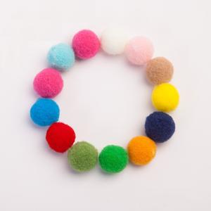 2000 pièces de pompons en plastique pelucheux de 1 cm, couleurs assorties, pour travaux manuels créatifs, matériel de <span class=keywords><strong>bricolage</strong></span> - décorations pour la Saint-Valentin, la remise des diplômes, Diwali - Product Image 5