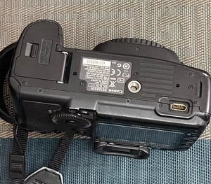 Appareil Photo Numérique d'Occasion Bonne Qualité <span class=keywords><strong>Canon</strong></span> EOS <span class=keywords><strong>5D</strong></span> <span class=keywords><strong>Mark</strong></span> II Boîtier Plein Format Uniquement - Product Image 4