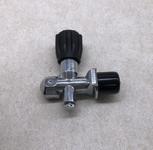 Valve de bouteille de plongée sous-marine 3000PSI/3500PSI DIN Yoke, finition triple chrome - Product Image 3