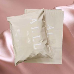 Factory Wholesale Price Durable Waterproof Custom Design Printed Poly Self-adhesive Mailer High Quality Peach Nude <b>Socks</b> Shoes - Product Image 1