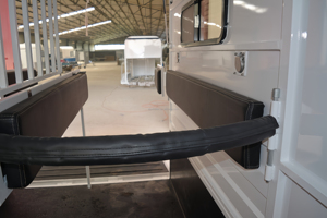 Nuevo diseño Asequible Remolques de <span class=keywords><strong>2</strong></span> <span class=keywords><strong>caballos</strong></span> Carga recta Flotador de <span class=keywords><strong>caballos</strong></span> 2HSL - Product Image 4