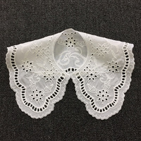 Paire d'appliques en dentelle Polyester Broderie Col en dentelle Accessoire de vêtement Col en coton Fleur pour robe