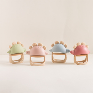 Mordedor de muñeca anticaída personalizado, guante mordedor suave con diseño de animal, juguete sensorial para niños, mordedor de silicona sin BPA para bebés con madera - Product Image 2