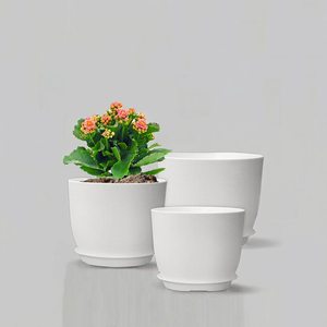 Juego de Macetas Modernas de Plástico Blanco con Orificios de Drenaje y Platos para Jardinería Interior - Product Image 3