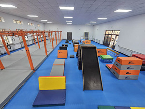 Mousse d'arrière-cour personnalisée Parcours Ninja Équipement d'obstacles Parcours d'obstacles Ninja Guerrier Équipement de parkour pour enfants exporté - Product Image 5