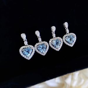 Boucles d'oreilles Xinfly en or blanc 18 carats avec aquamarine et diamant - Product Image 3