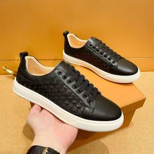Zapatos de Hombre de Cuero Genuino, Tejidos a Mano, con Cordones, Casuales, con Punta Redonda y Suela de Goma para Uso Diario - Product Image 1