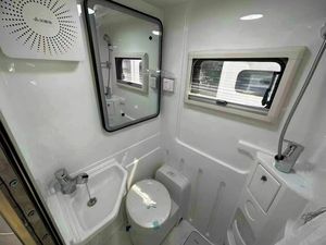 중고 4x2 럭셔리 캐러밴 판매 rv 중국 모터 홈 캠퍼 밴 싼 오토 카라바나 자동차 버스 슬라이드 에 클래스 C 모터 홈 캠퍼 - Product Image 6