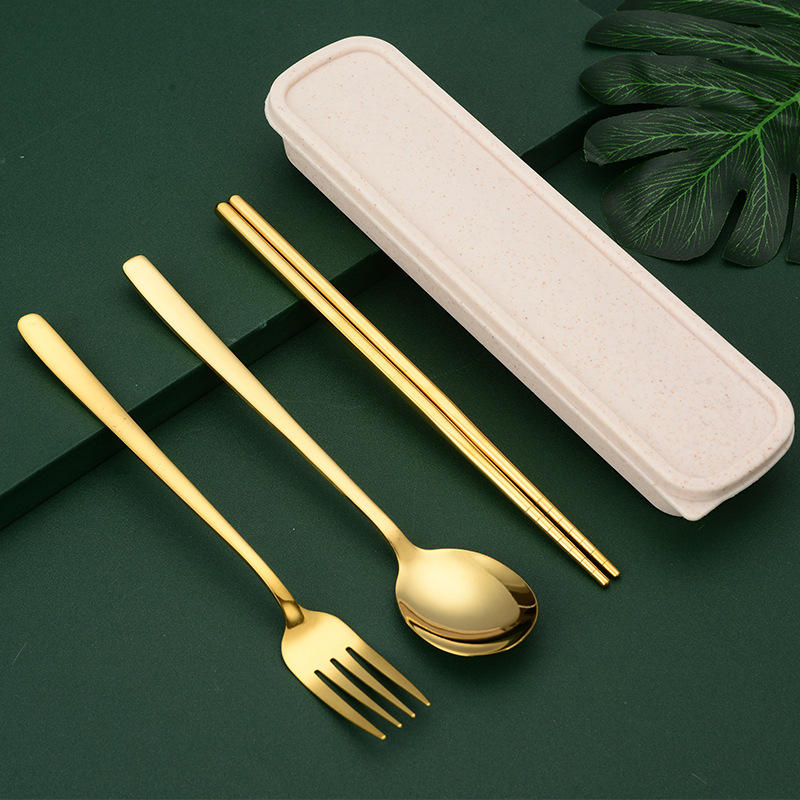 Ensemble doré trois pièces (fourchette + cuillère + baguettes + boîte + boucle)