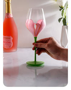 Vente <span class=keywords><strong>en</strong></span> gros à bas prix Coupe <span class=keywords><strong>en</strong></span> <span class=keywords><strong>verre</strong></span> avec fleurs peintes à la main Tasse <span class=keywords><strong>en</strong></span> <span class=keywords><strong>verre</strong></span> <span class=keywords><strong>tulipe</strong></span> médiévale Gobelet <span class=keywords><strong>en</strong></span> <span class=keywords><strong>verre</strong></span> cristal coloré - Product Image 6