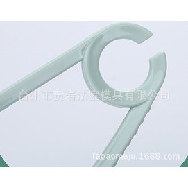 <b>Plastic</b> Clothes Hanger 41cm x 19cm Non Slip For Skirts Shirts <b>Pants</b> - Product Image 2