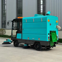 Balayeuse de voirie à énergie nouvelle avec cabine entièrement fermée, machine de nettoyage des surfaces routières pour le nettoyage des rues municipales