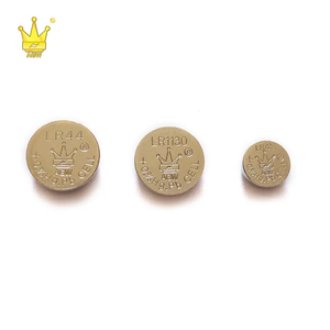 CROWN C AG3 알칼리 1.5V 드라이 버튼 셀 배터리 Lr41 시계 은색 장난감 배터리 알칼리 아연 철 흐름 배터리 셀 스택 - Product Image 5