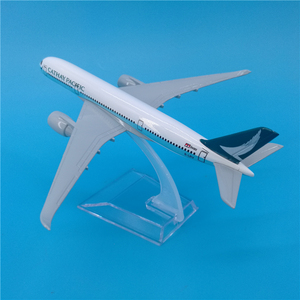 Modèle d'avion en alliage moulé sous pression Cathay Pacific Airways <span class=keywords><strong>Airbus</strong></span> <span class=keywords><strong>A350</strong></span> 1/<span class=keywords><strong>400</strong></span> de 16 cm avec support d'affichage, objet de collection - Product Image 5