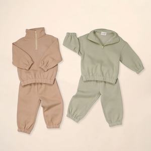 Conjunto Deportivo para Niños al por Mayor Nuevo de Otoño e Invierno con Cremallera Tejido de Punto Suéter con Cuello Alto y Pantalones de Felpa Cepillada Casual - Product Image 3