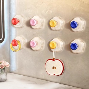 Ganchos de succión para pescado Heaven And Earth, 8 unidades, gran capacidad de carga de 1-3 kg, fácil instalación para baño, toalla, ganchos para batas - Product Image 1