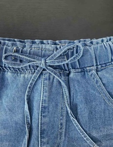 <span class=keywords><strong>Jeans</strong></span> da <span class=keywords><strong>Donna</strong></span> a <span class=keywords><strong>Vita</strong></span> Alta e Gamba Larga <span class=keywords><strong>in</strong></span> Denim Tinta Unita Lavato, <span class=keywords><strong>Vita</strong></span> Elastica, Vestibilità Morbida, Asciugatura Rapida 145 - Product Image 6
