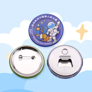 Tin Insignia grosir Logo nama khusus kartun Spaceman Anime tombol logam Pin lencana pembuka untuk tas