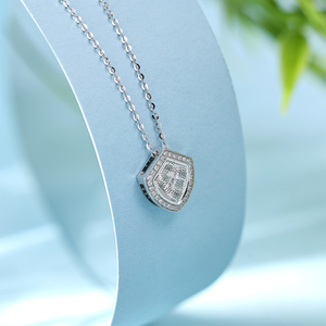 Collar con Colgante en Forma de Escudo de Oro Blanco Sólido de 18K, Diamante Natural de Alta Calidad, Regalo Personalizado para Amigos, Uso Diario, Fiesta - Product Image 5