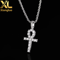 Collier pendentif en alliage de cuivre brillant plaqué or 18 carats avec chaîne torsadée, grand design croix en zircon, style punk, unisexe, meilleure qualité, 24 pouces