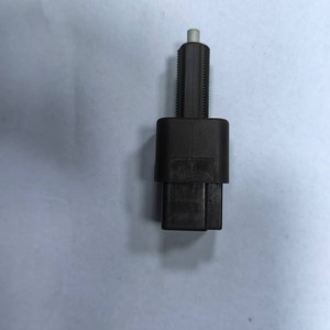 Interruptor de Luz de Freno Nissan 25320-BC60B 12V Para Vehículos Nissan OPT-OS2227 - Product Image 2